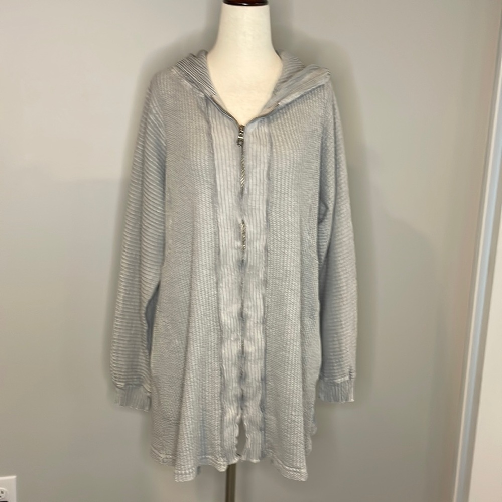 SOFT SURROUNDINGS waffle fabric zip up hoodie